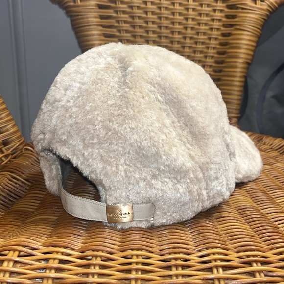 ♠️kate spade Sherpa Plush Fur Baseball Cap Light Sand Cream NWT - Picture 7 of 13